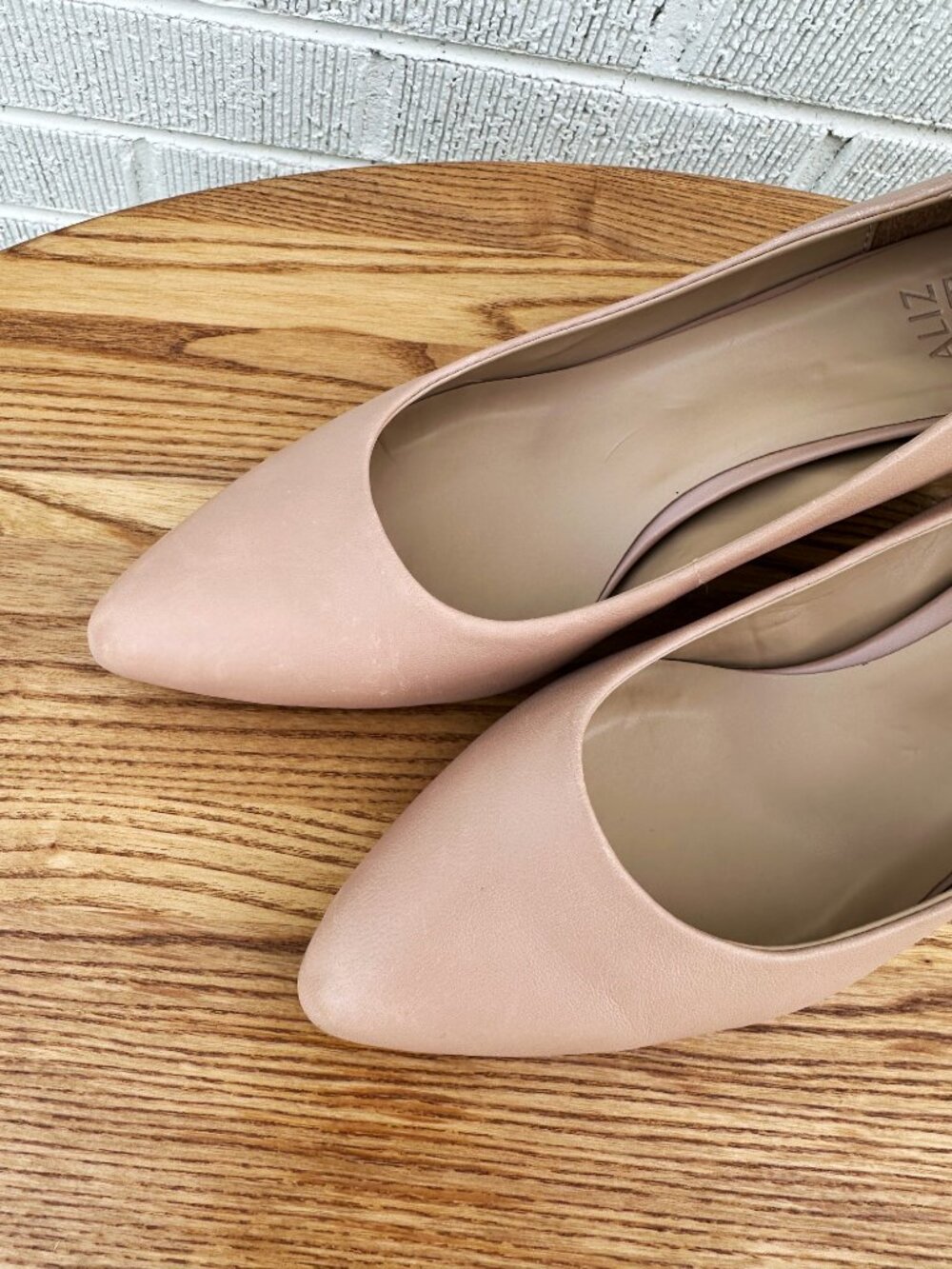 NWOT Naturalizer Beige Leather Pointed Toe Heels Sz 9M - Picture 3 of 6